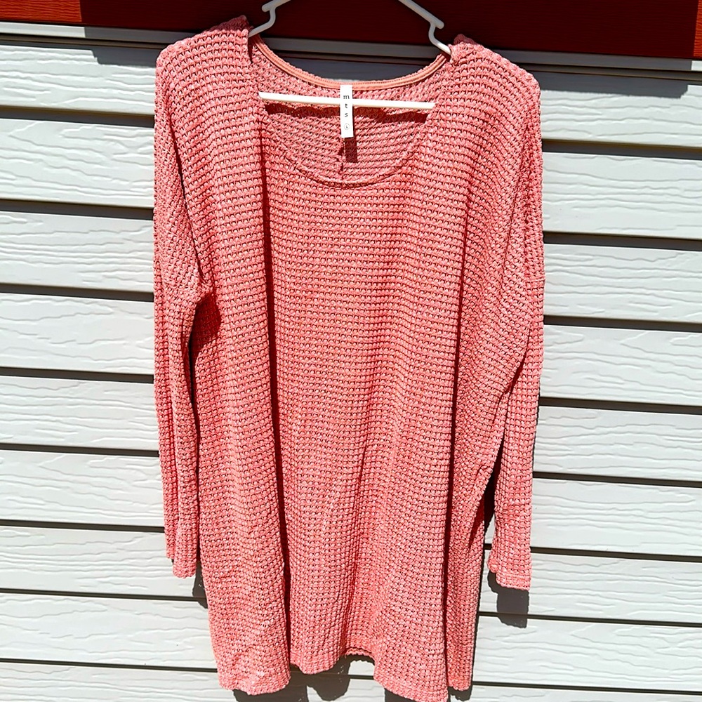 MTS, 3/4 Sleeve Large, Mauve Top. Great for transitioning into Fall.